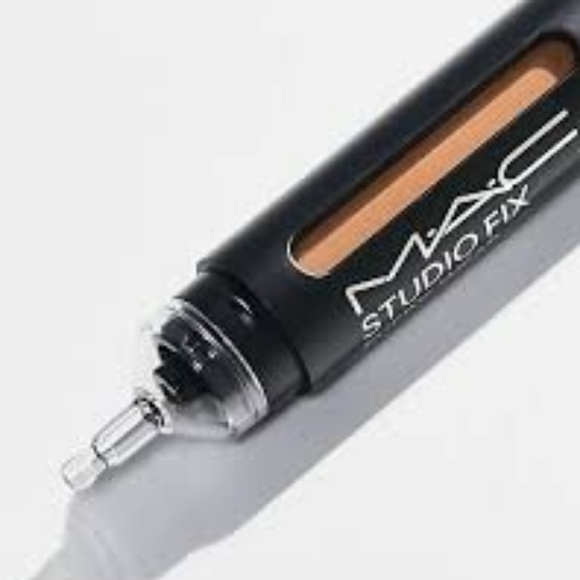 Mac Studio Fix Every-Wear NW30 - Picture 5 of 6